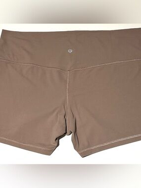 Lululemon Women's Biker Align High-Rise Shorts Taupe Stretch Sz 18 Square Sz Tag